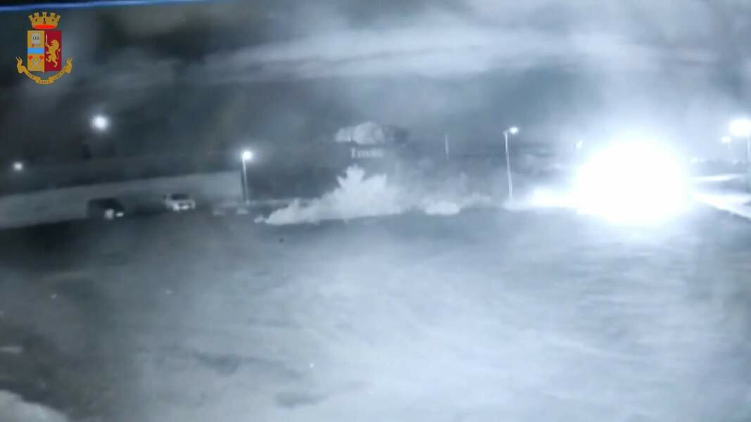 Belpasso, il colpo fallisce