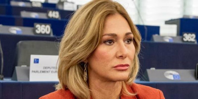 "Lady no-vax" Francesca Donato lascia la Lega