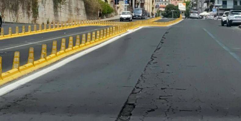 "Via Milo sembra bombardata" "Via Milo sembra bombardata"