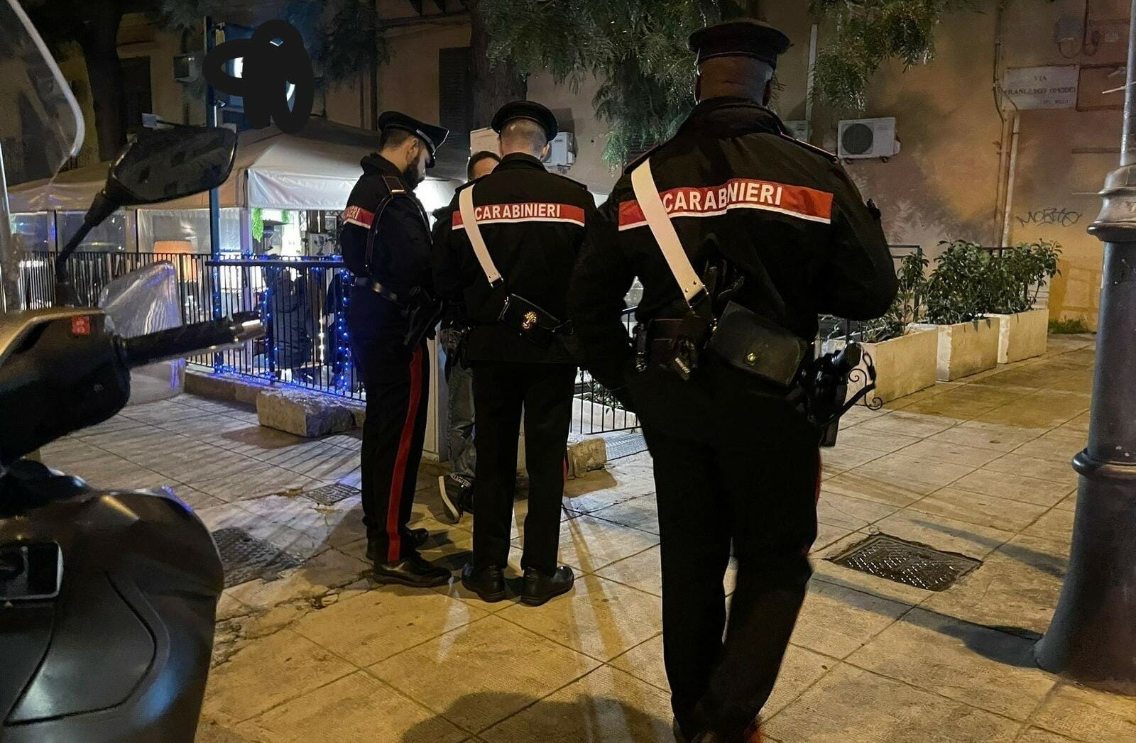 Malamovida: tre locali irregolari