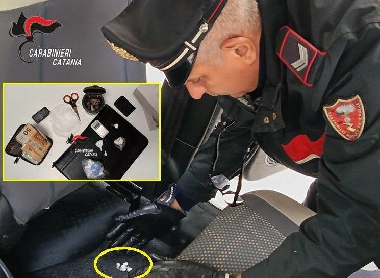 Correndo sotto la pioggia: il pusher catanese si tradisce