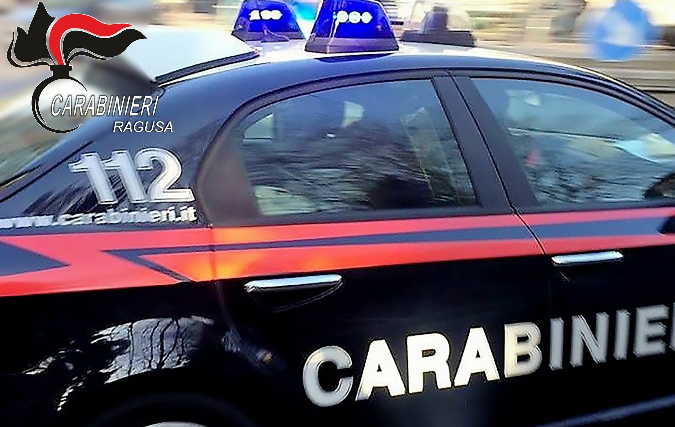 Distrae commesse delle librerie e svuota i portafogli
