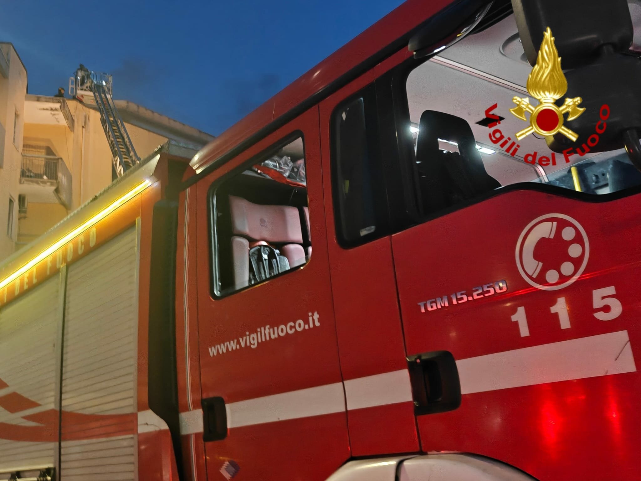 vigili_fuoco.jpeg