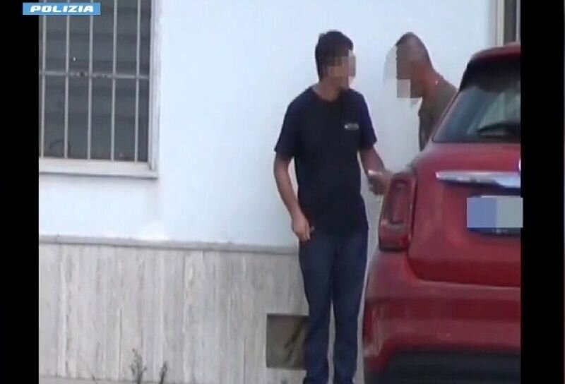 Estorce denaro a imprenditore: arrestato Estorce denaro a imprenditore: arrestato