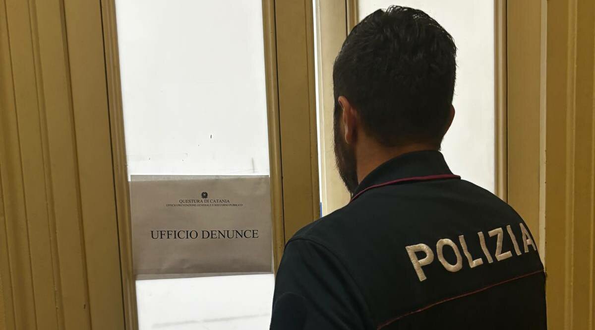 Catania: si fuma uno spinello in questura