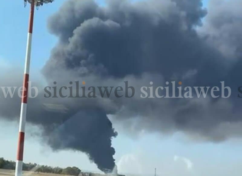 incendio-catania_fil2.jpg