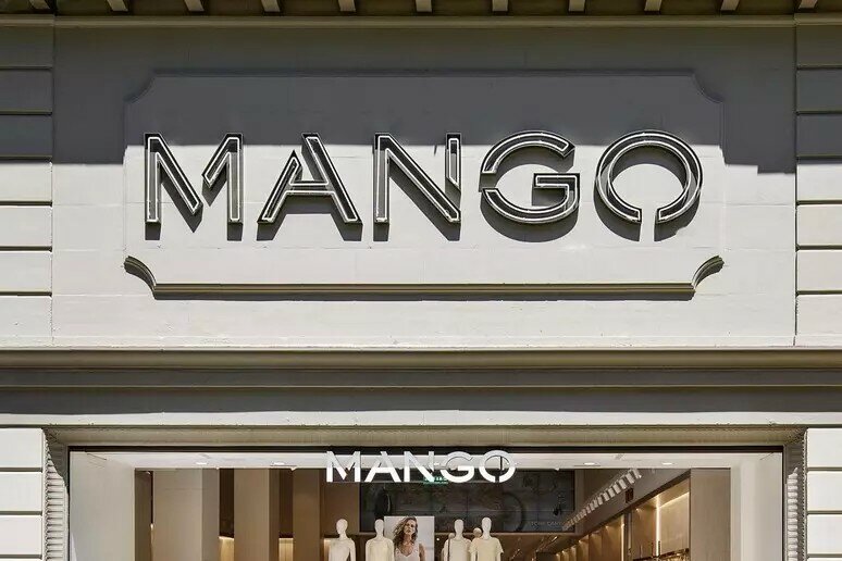 Colpo di scena sulla morte del fondatore di Mango: arrestato il figlio Colpo di scena sulla morte del fondatore di Mango: arrestato il figlio