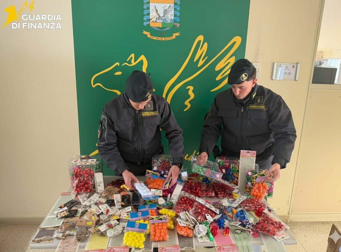 Nel Catanese sequestrati 70.000 prodotti irregolari