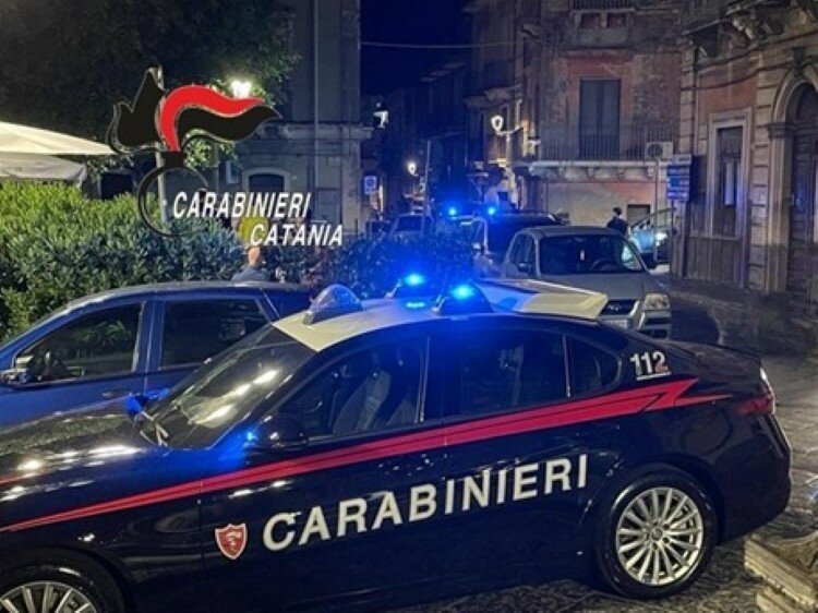 Spaccio interrotto: il pusher si lamenta per il "disturbo"