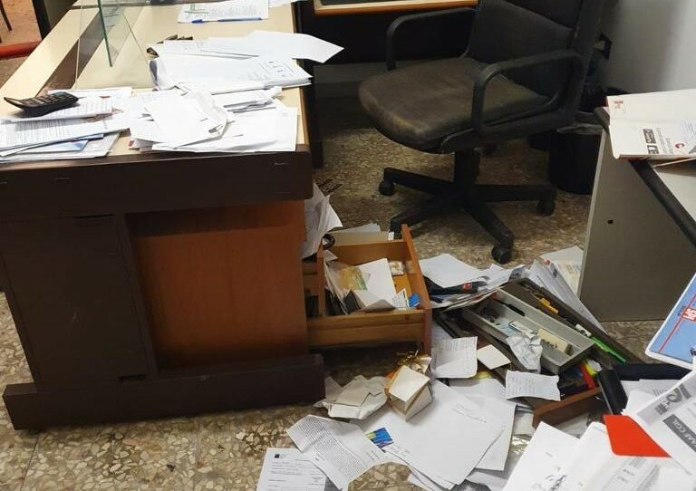 Lentini, assalto alla sede della Cgil