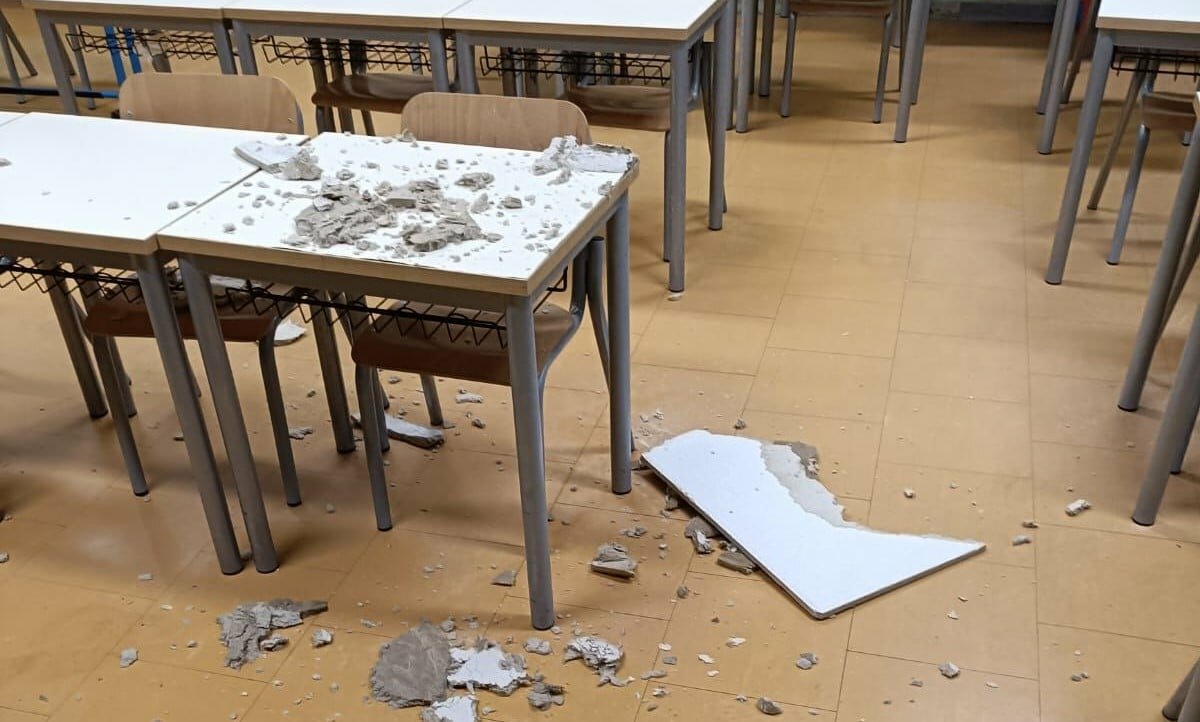 Maltempo: crolla controsoffitto della scuola Brancati