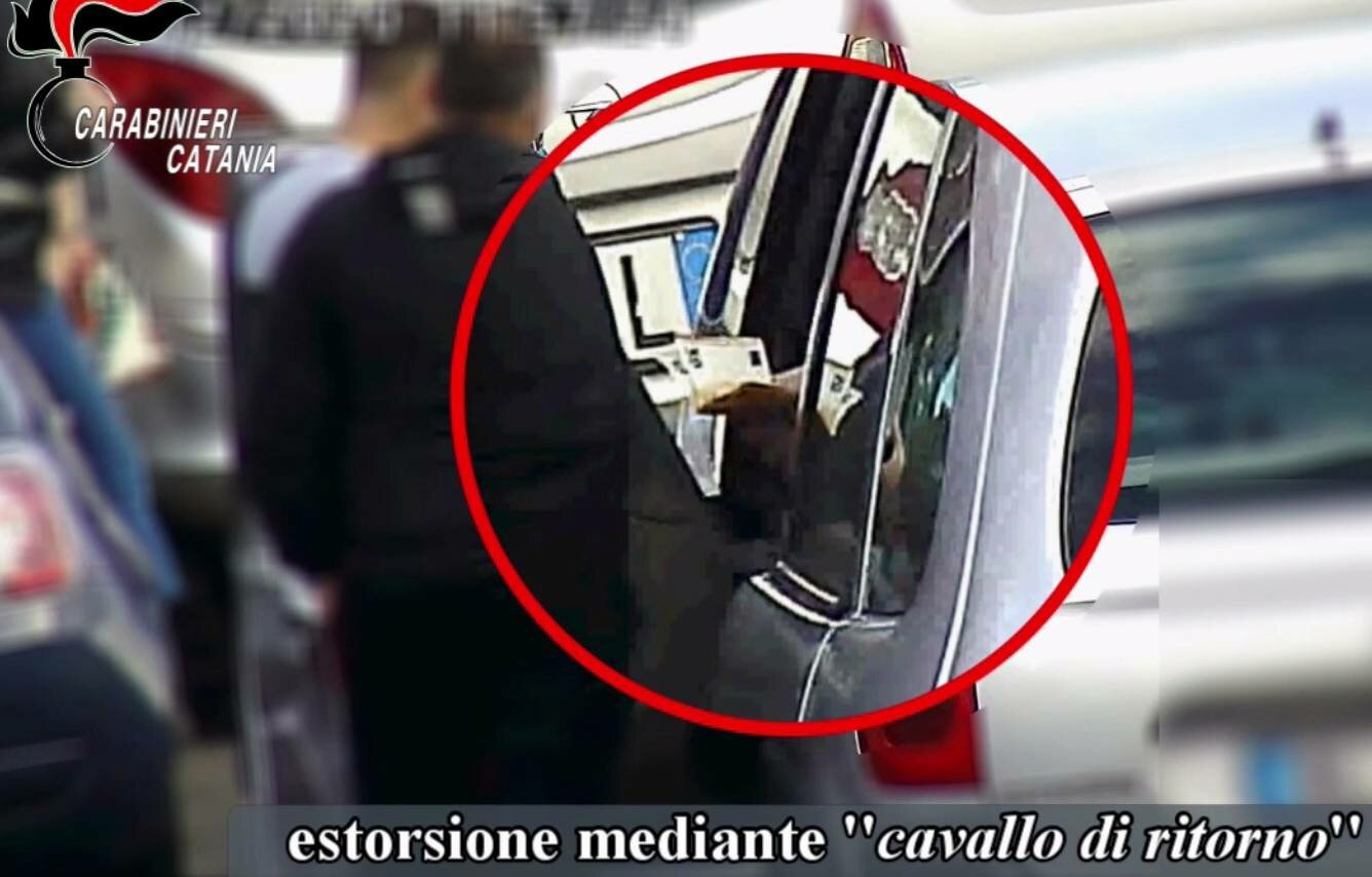 Furti d'auto come pit-stop: 20 secondi e via