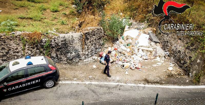 Video incastrano gli zozzoni di viale Lain&ograve;