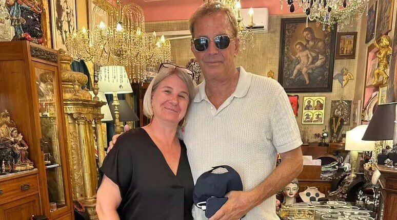 Kevin Costner arriva a Taormina