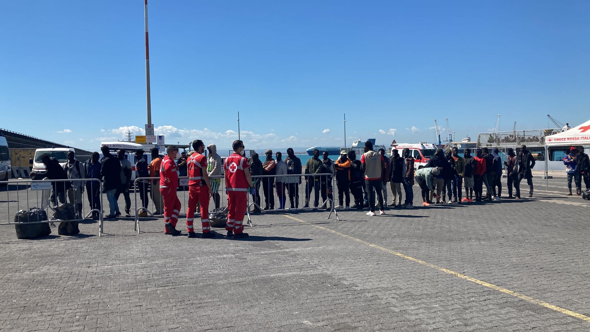 Approdati a Catania 600 migranti