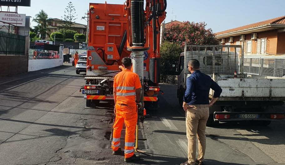 Catania 'stuppa' i tombini