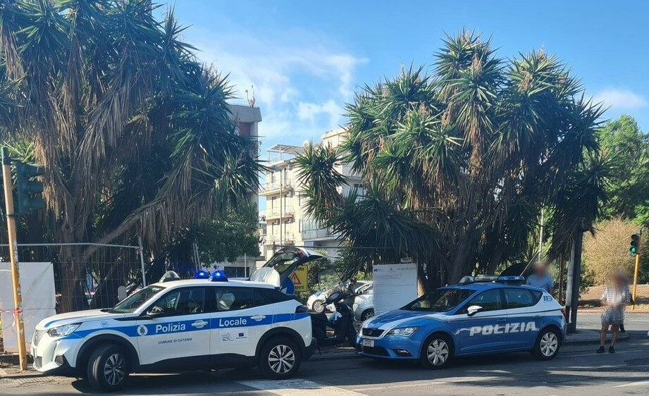 Ambulanti del mercatino catanese contro la polizia