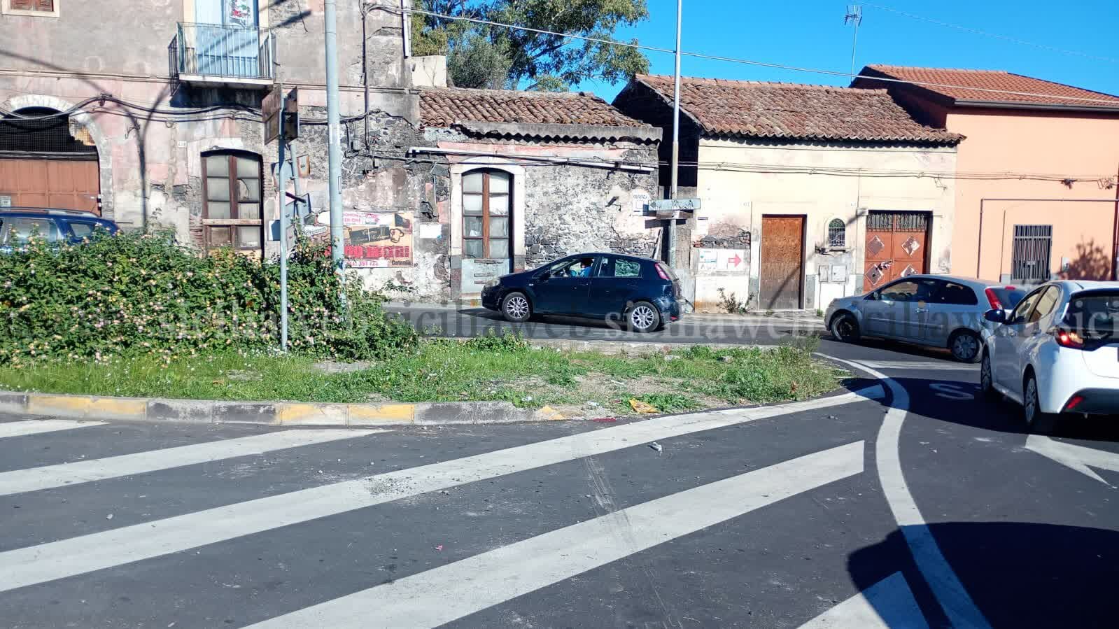 Schianto in via Palermo: muore 38enne, grave il figlio di 14 anni Schianto in via Palermo: muore 38enne, grave il figlio di 14 anni