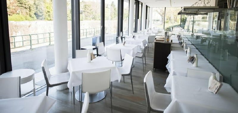 Lite al ristorante: accoltella il collega