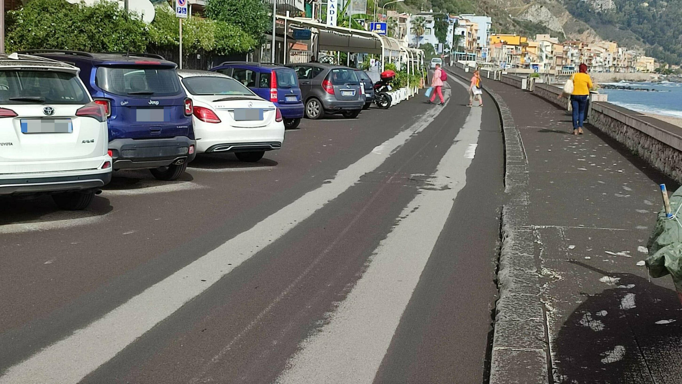 Etna, ancora tu: nube alta 6 km e cenere su Catania