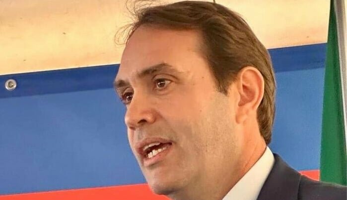 Sammartino resta sospeso dai pubblici uffici