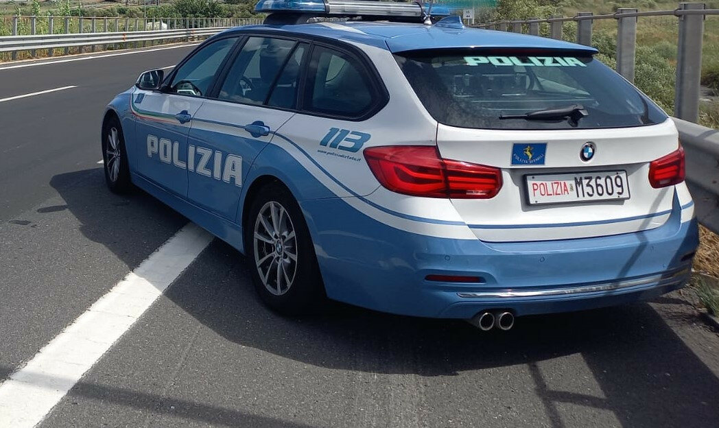 Pregiudicato arrestato per furto d'auto Pregiudicato arrestato per furto d'auto