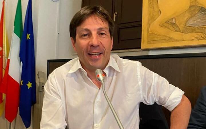Rottura Pogliese-Lega, Cantarella si dimette