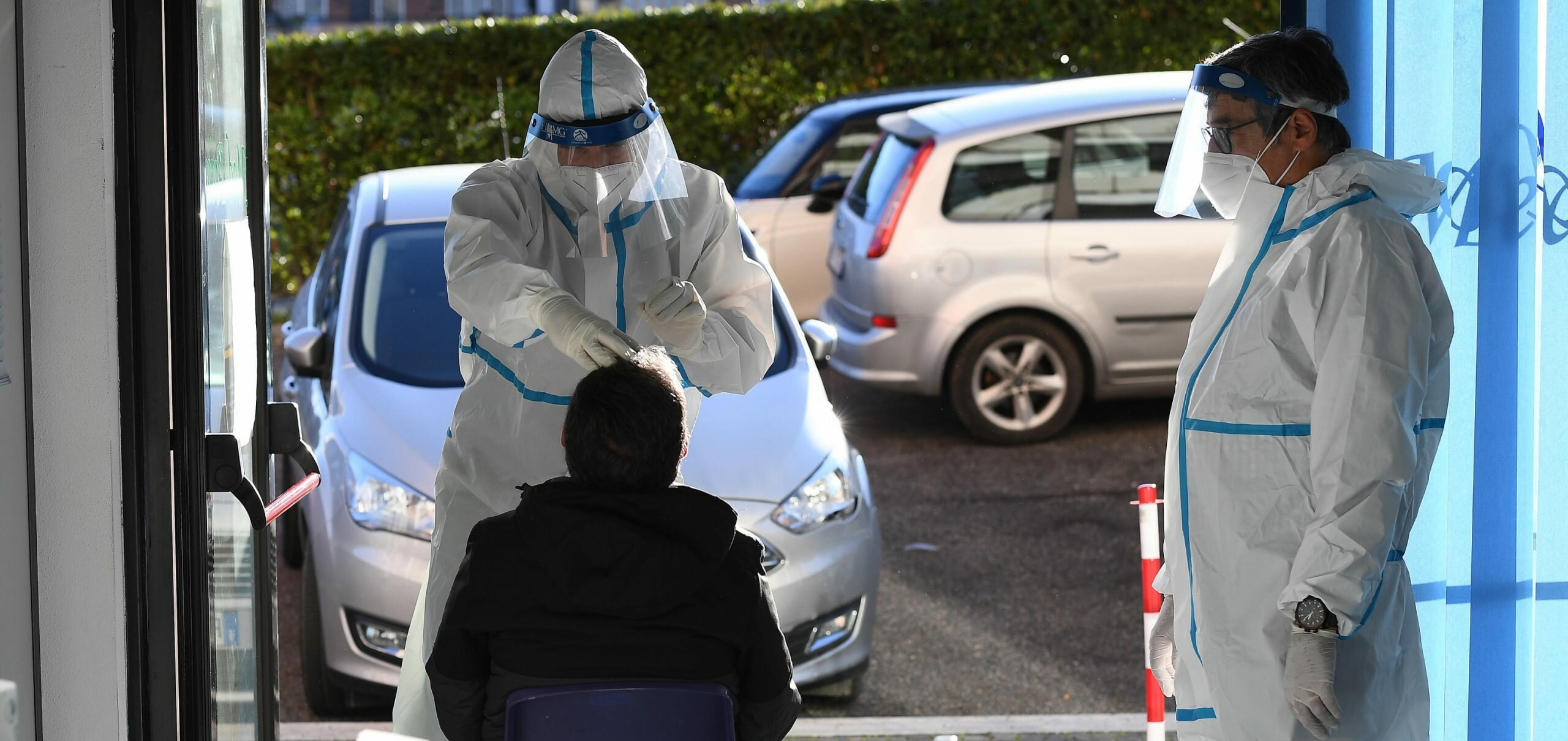 Covid: chiudono drive in di Catania e Acireale