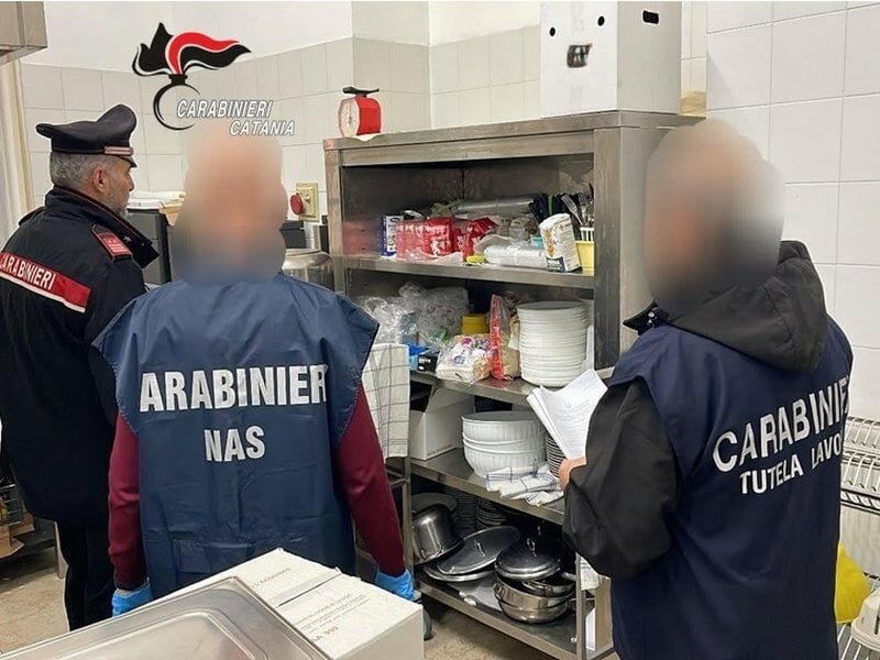 Riposto, carenze igieniche nella mensa scolastica