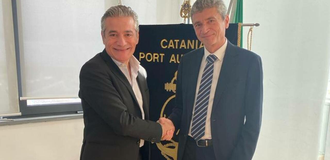 Via tutti i container dal porto etneo