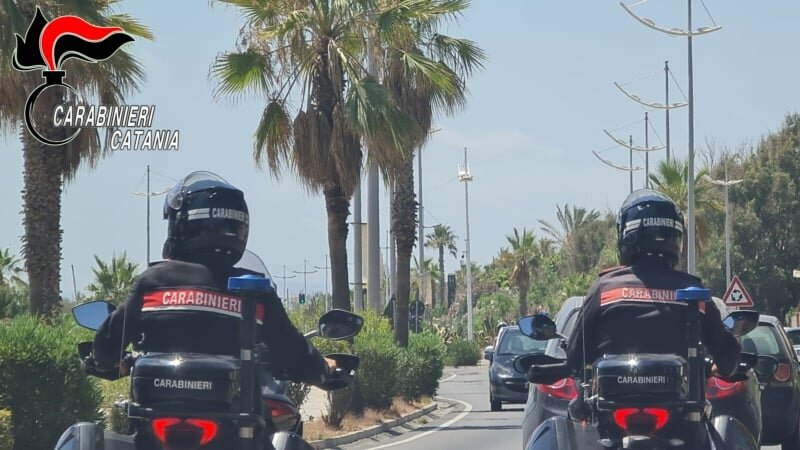 Forza un'auto alla Plaia, ma c'è il maresciallo Forza un'auto alla Plaia, ma c'è il maresciallo