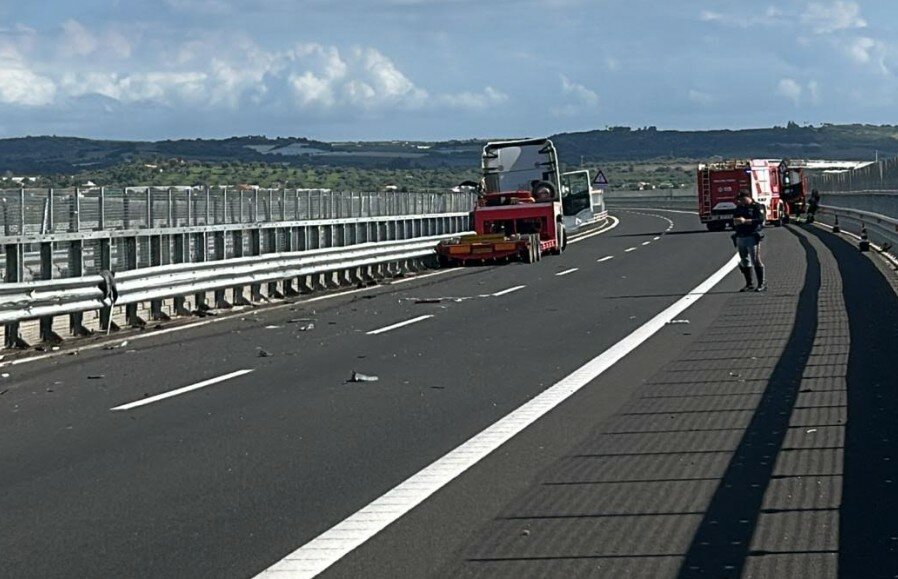 Scontro violento, muore 33enne in autostrada
