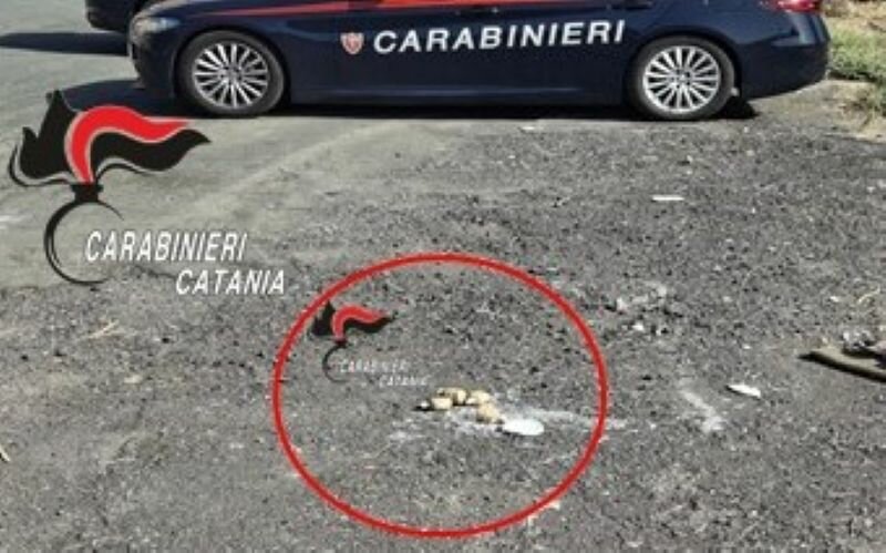 Panico per il netturbino: trova 4 ordigni inesplosi