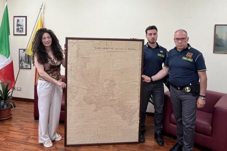 L'antica mappa rubata era in bella mostra nello studio privato