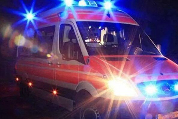 Scontro violento tra auto nel Messinese: due morti