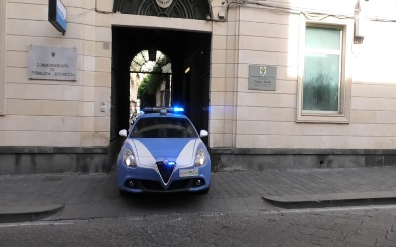 Ruba un'auto mentre &egrave; in libert&agrave; vigilata: preso