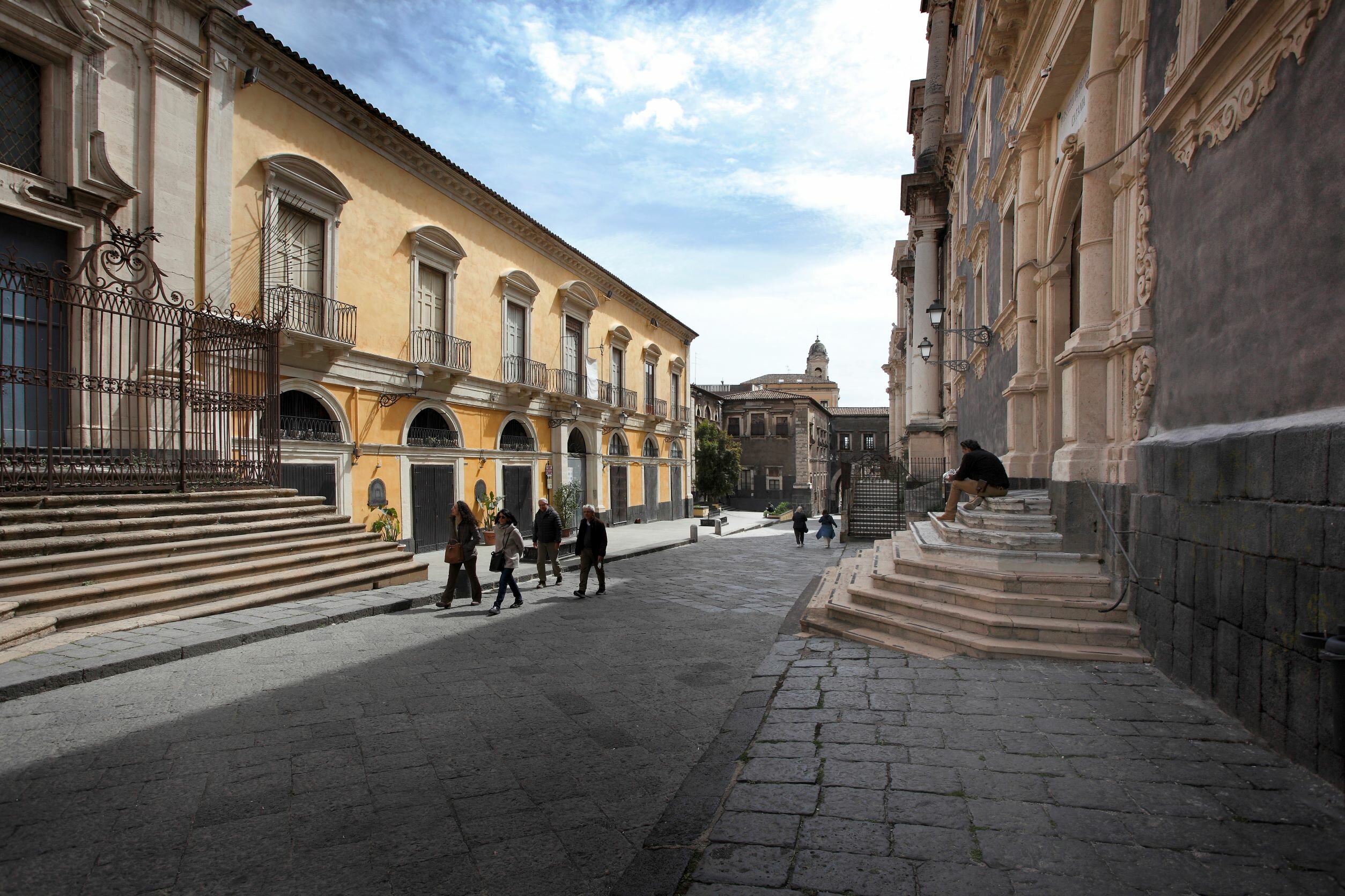 Catania si prepara a restaurare via Crociferi