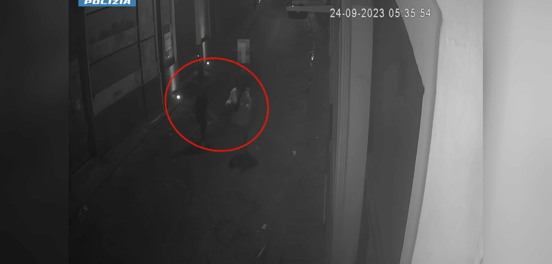 Dalla lite alla violenta aggressione in piazza Bovio