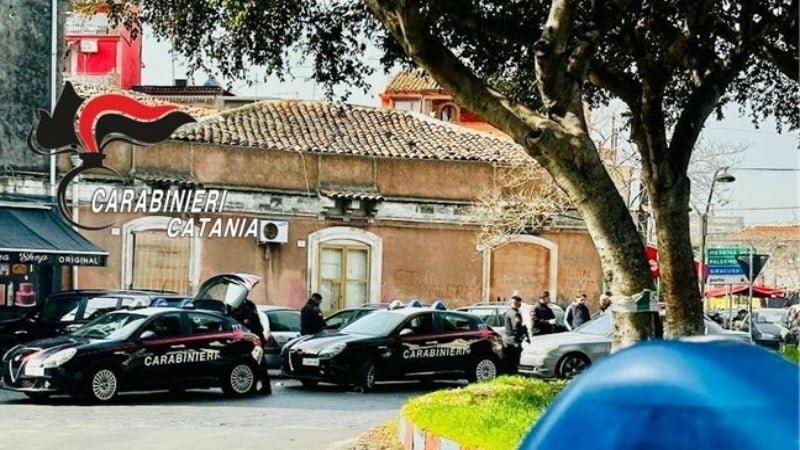 "Ci su i vaddia": ma l'urlo non salva i pusher