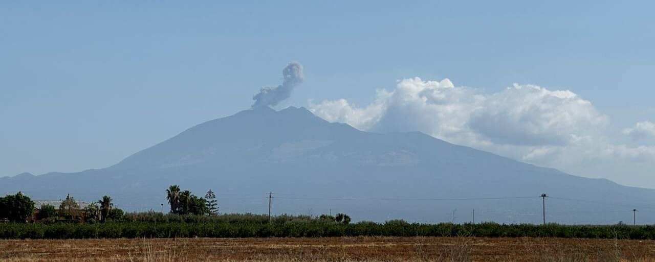Etna: un quarto d'ora esplosivo