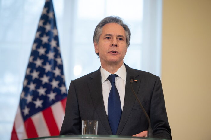 Blinken e Macron correggono Biden