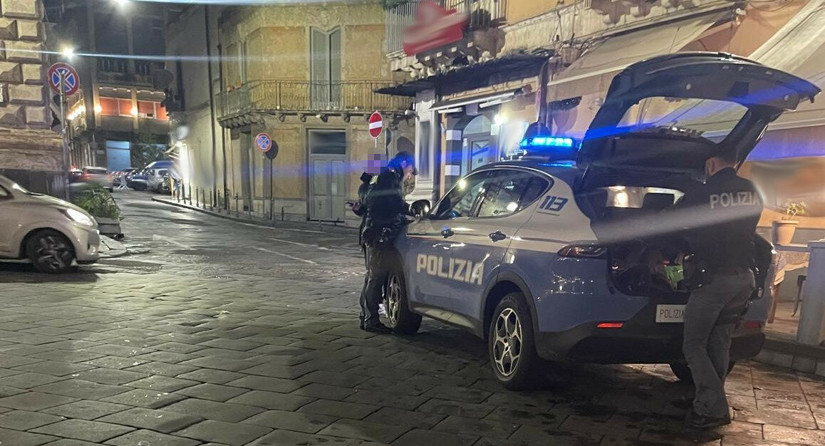 A 17 anni con il campionario della droga