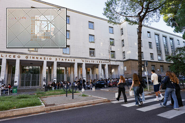 Choc per la 'lista di stupri' al liceo di Roma