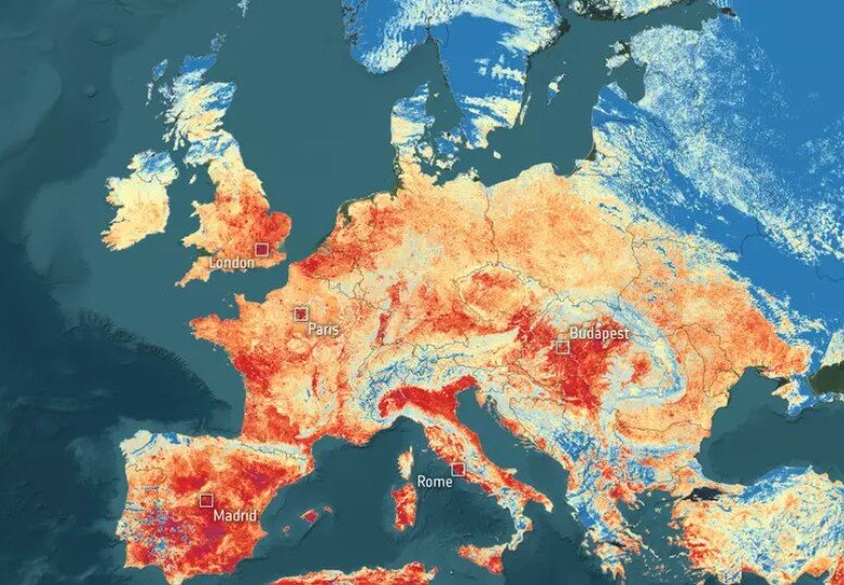 Europa in fiamme: dal satellite un'immagine shock