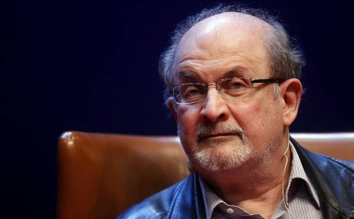 Rushdie accoltellato: &egrave; grave