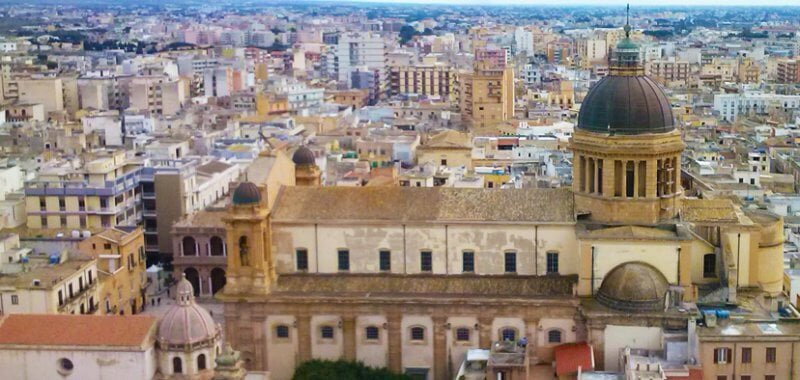 Sessantenne ucciso a coltellate