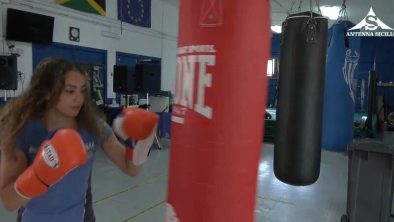 Lucia, il cuore nella boxe