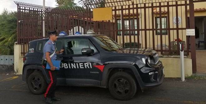 Fuori strada con l'auto rubata: presi