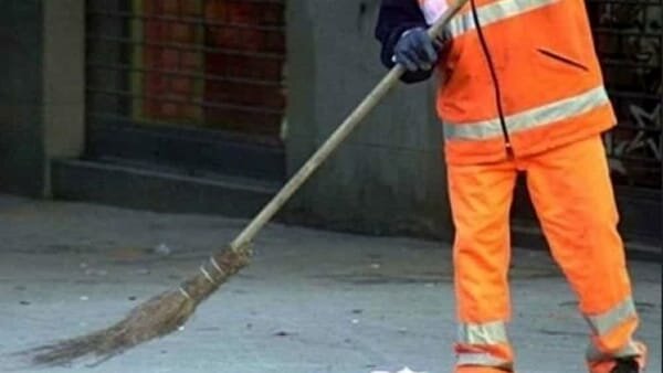 Catania, brutta sorpresa per i finti spazzini