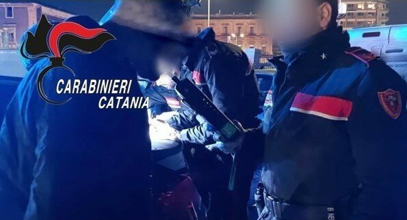 Catania: ubriaco alla guida del tir, via la patente